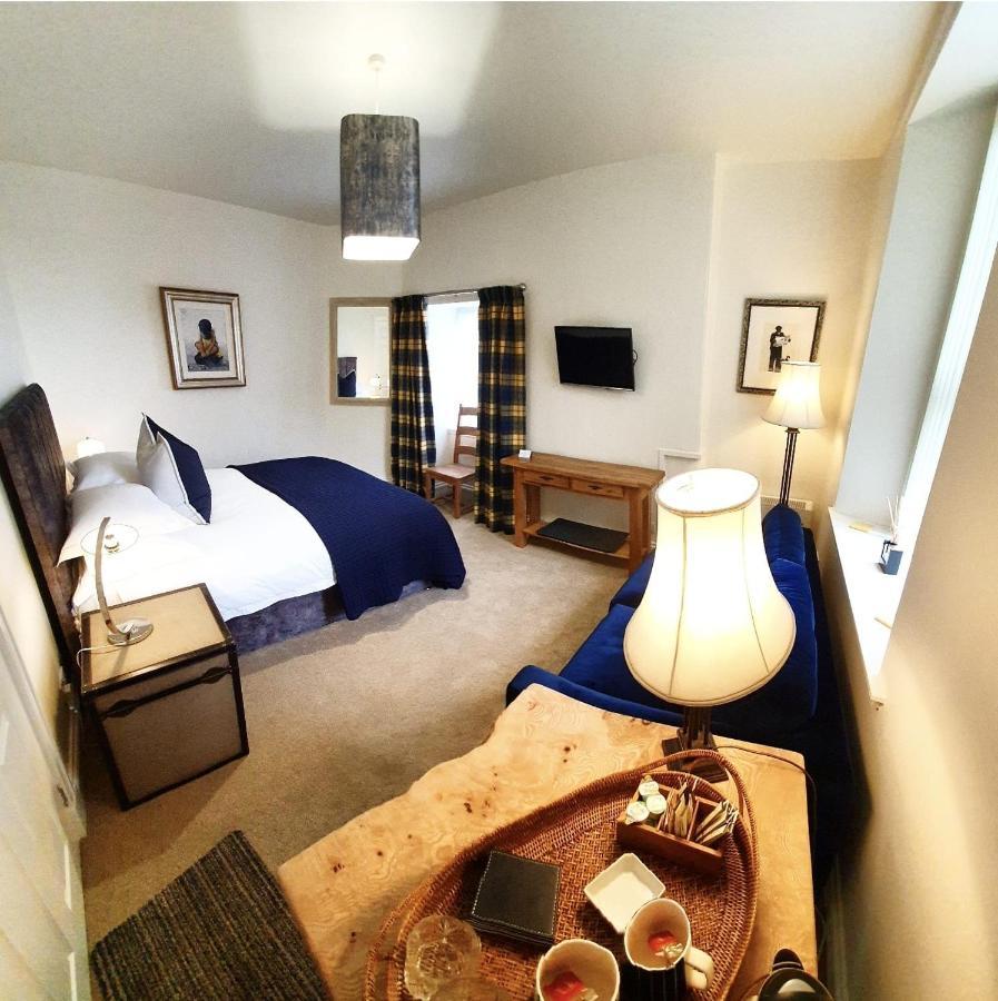 Black Bull Lauder Kamer foto