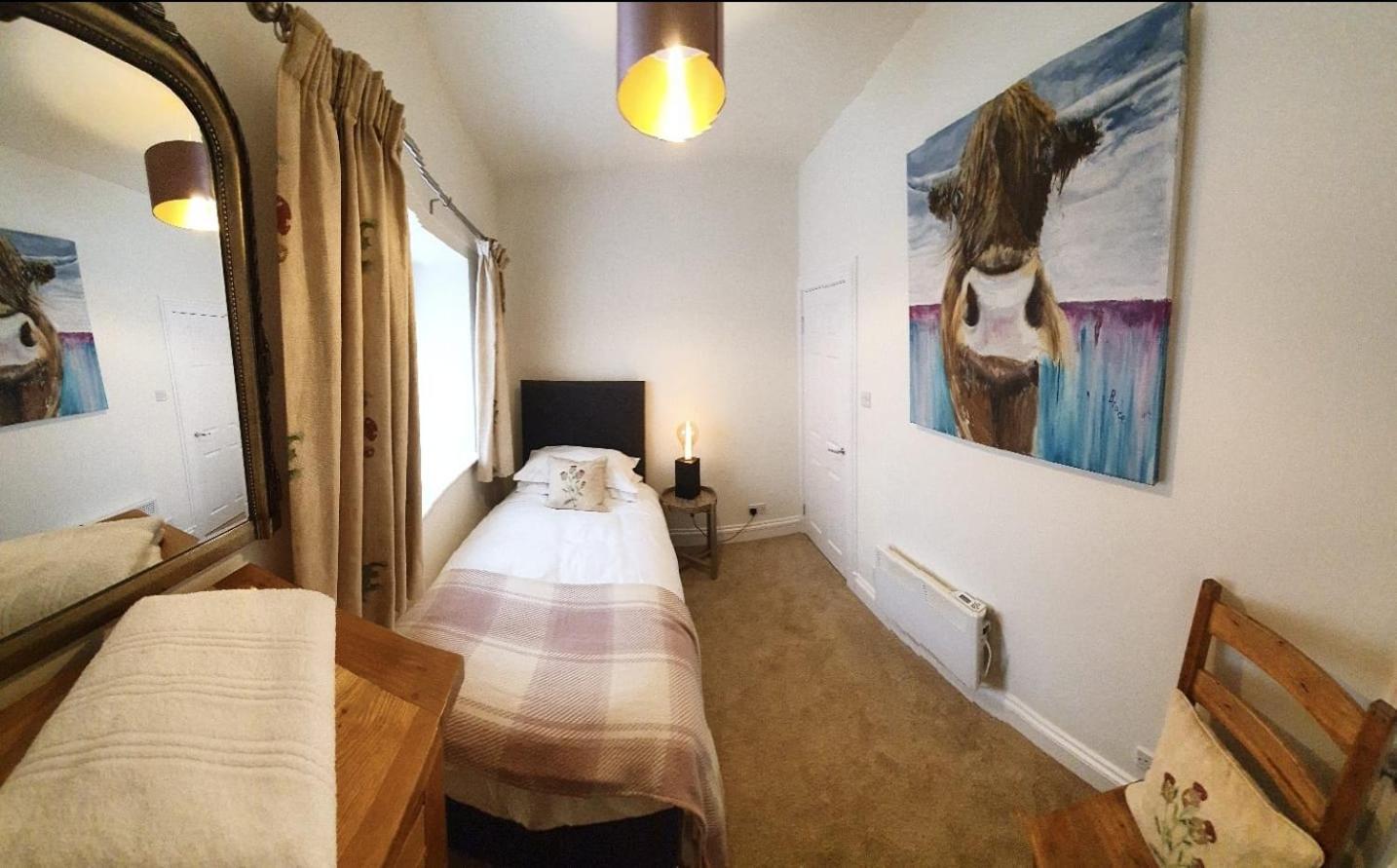 Black Bull Lauder Kamer foto